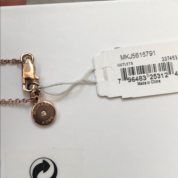 ❌SOLD❌ 🆕🌸🌼MICHAEL KORS🌸🌼Necklace - Picture 5 of 6